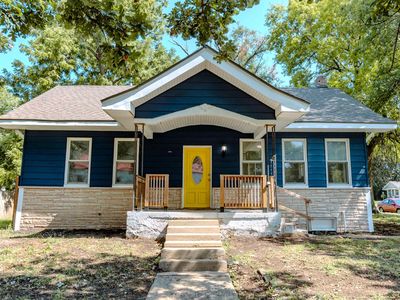 800 W 2nd Ave