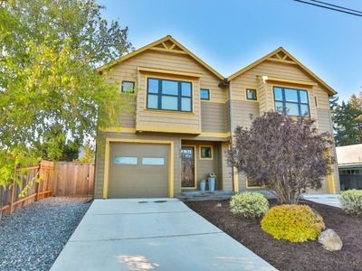 2273 June St