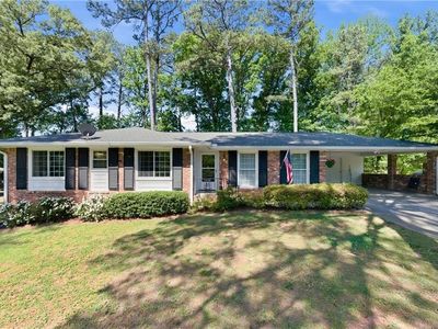 2196 Winding Way