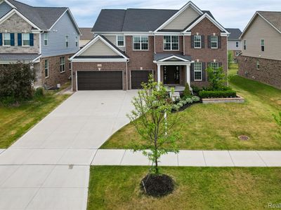 51040 Woodford Dr