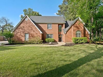5004 Woodgate Dr