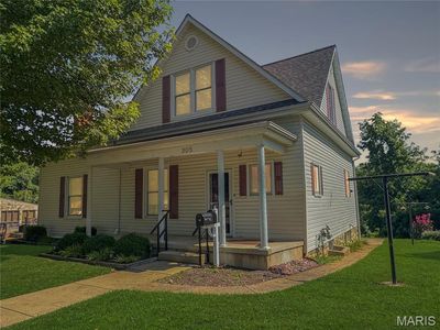 305 E Main St