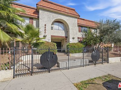 8800 Cedros Ave APT 212