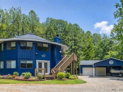 Property at 878 Anchor Dr, Bracey, VA