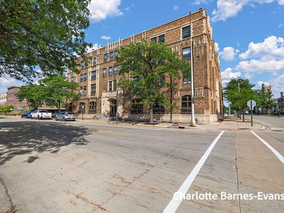 297 W Clay Ave APT 410