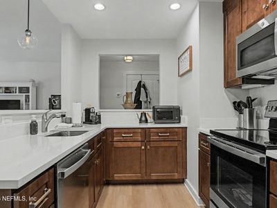 955 REGISTRY Boulevard #225