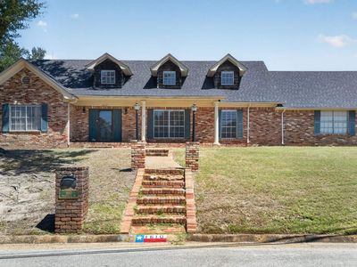 1610 Meadowhill Dr