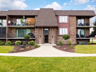 15701 Brassie Ct APT 2N