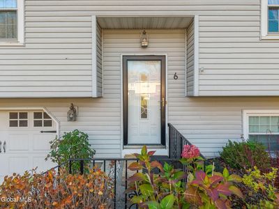 6 Silverberry Place