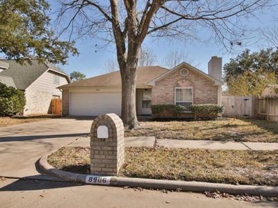 8906 Mattison Dr