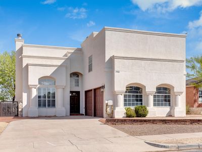 7461 Plaza Redonda Dr