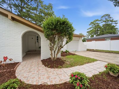 305 Seton Hall Dr