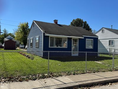 1651 Lawton Ave