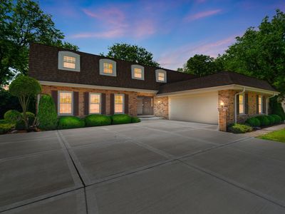 65 Regent Dr