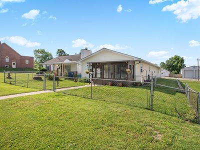 412 E Christy St