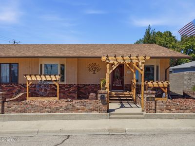 110 Forest Hill Way