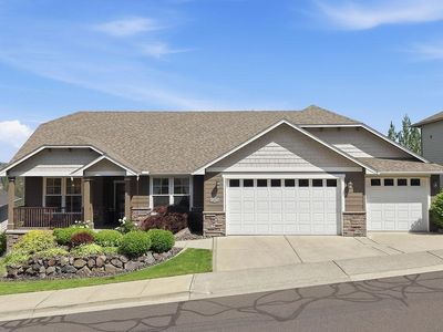 1211 E Quartz Ln