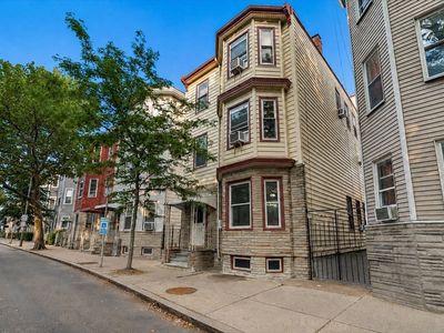 227 Chelsea St