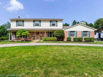 671 Bridgestone Dr