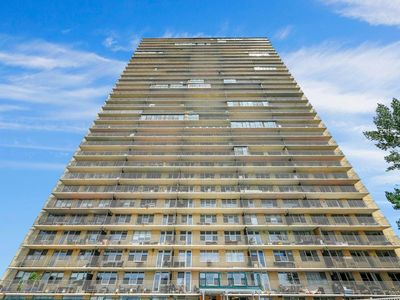 6040 Boulevard East #31E