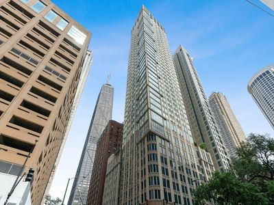 57 E Delaware Pl APT 3404