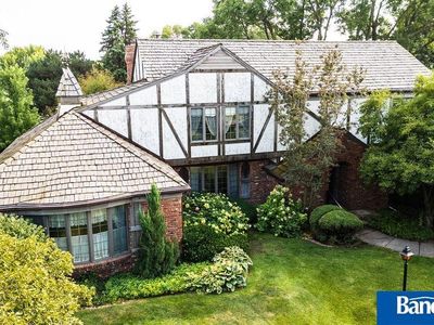 401 W Lochland Rd