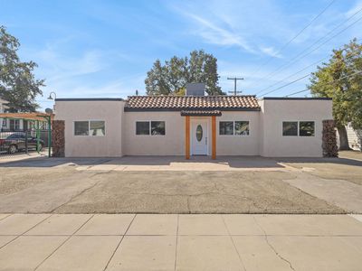 317 W Tulare Avenue