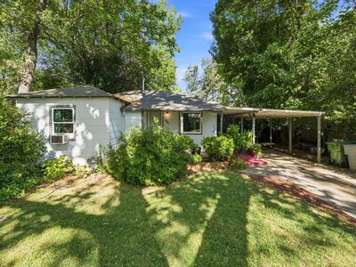 664 Loma St
