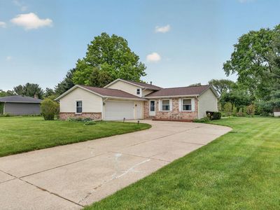 340 Independence Dr