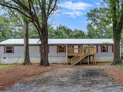 46 Honeysuckle Dr SW