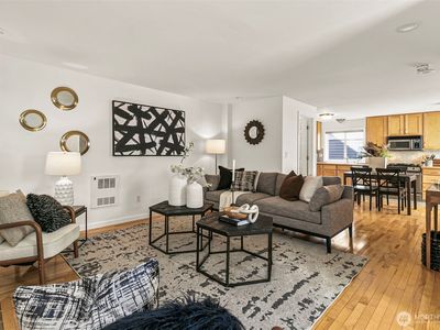 Property at 158 15th #B, Seattle, WA