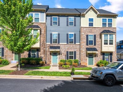 1862 Glissade Ln