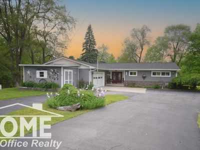 1910 Lake Ct