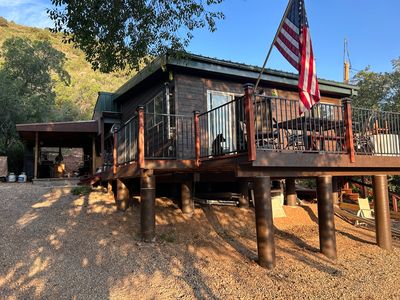 1049 Lewis Dr