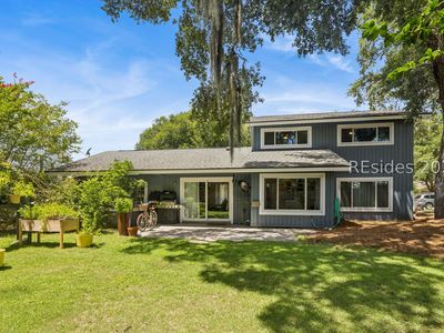 10 Camellia St