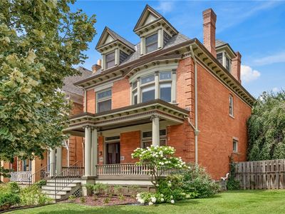 1151 Mellon St