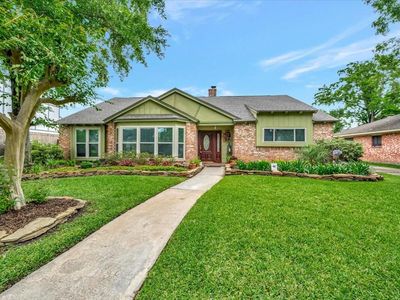 16407 Clearcrest Dr
