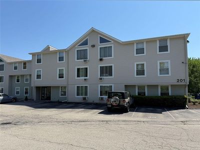 201 Woodlawn Ave APT 104