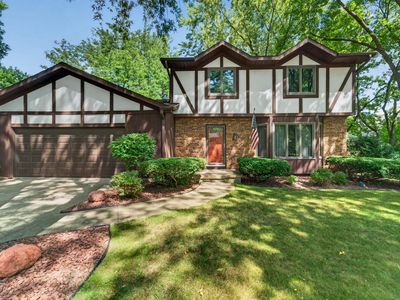 Property at 5800 Tall Oaks Rd, Fitchburg, WI