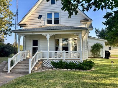 906 Monument Ave
