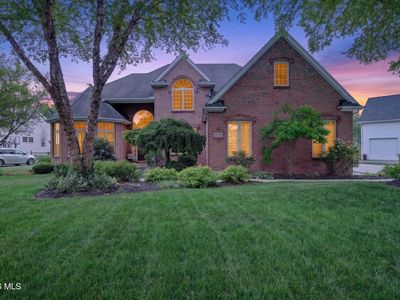 6125 E Cobblestones Ln