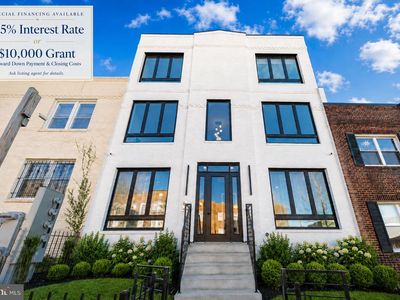 1215 Holbrook Ter NE #3