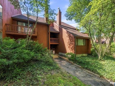 484 Teal Plaza