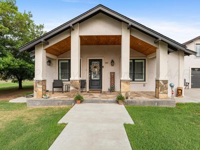 301 Shelton Ave