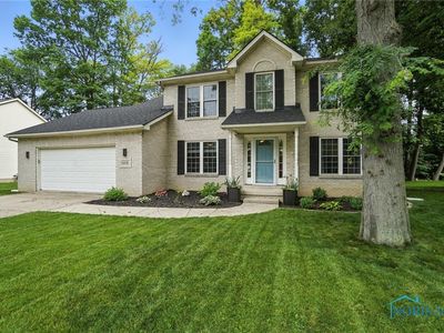 8076 Bridgehampton Dr