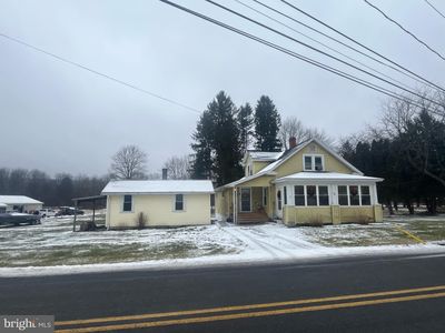 1084 Clarence Rd