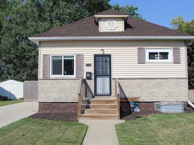 916 S 4th St