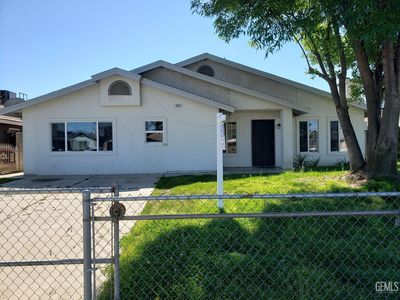 285 E Ash Ave