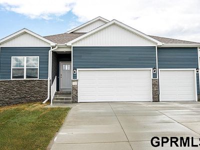 6062 N 185th Ave