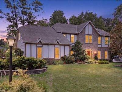 8753 Treetop Trl